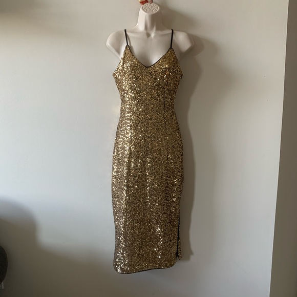 NUAGE Dresses & Skirts - Nuage Bombshell Gold Sequin Spaghetti Strap Midi Dress